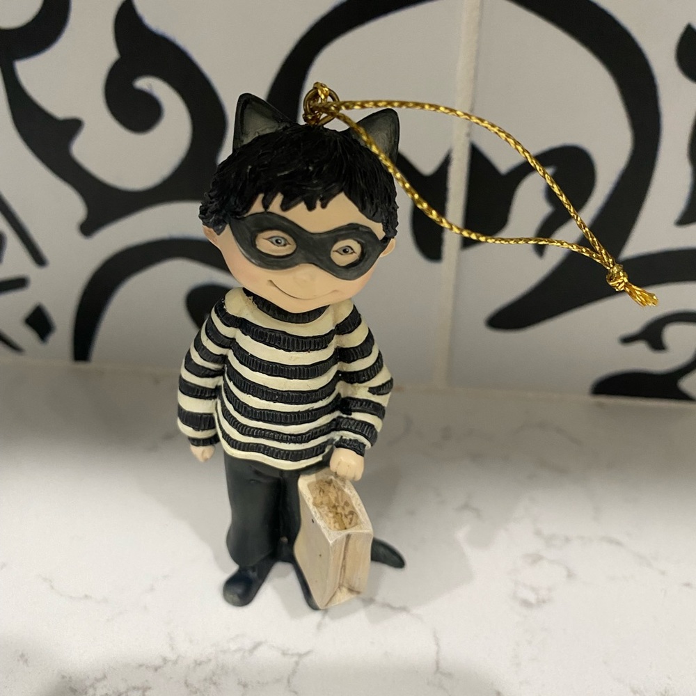 Lang & Wise Halloween Figurine Ornament  “Masked Cat” 3.5”